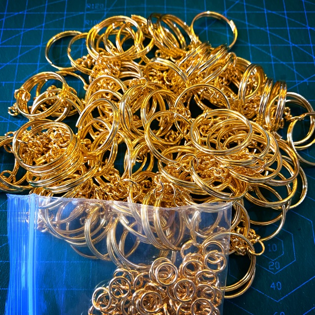 ห่วง กลม พวงกุญแจ สีทอง ครบชุด 50 ห่วงต่อ 1 ห่อ 2 ซม.