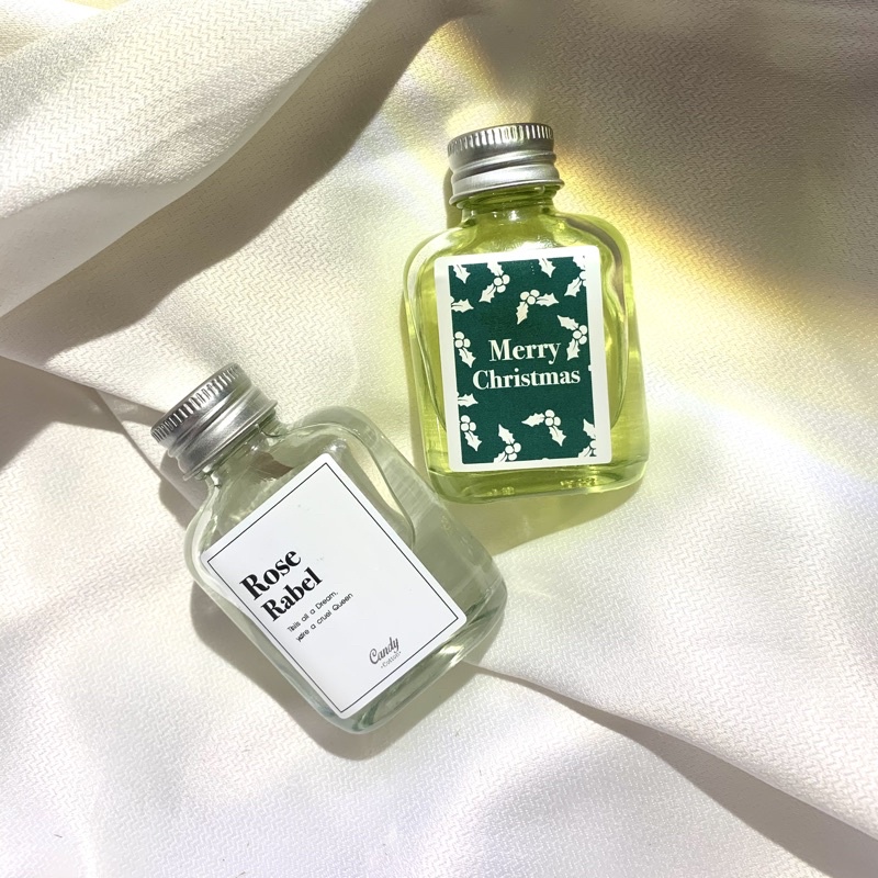 ก้านไม้หอม (30 ml.) กลิ่น Rose Rabel น้ำหอมปรับอากาศ ขนาดเหมาะสำหรับของขวัญ ฟรี! ก้านไม้งาสำหรับกระจายกลิ่น
