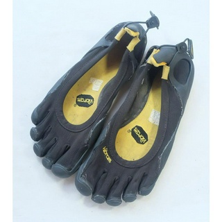 Vibram FiveFingers Classic Size 42EU สีดำ มือสอง ของแท้