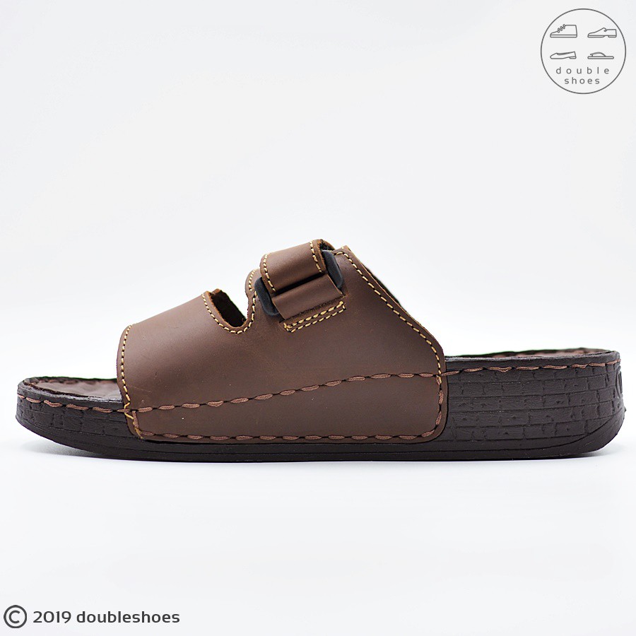Walker รองเท้าแตะหนังแท้  พื้นนุ่ม งานเย็บ รุ่น WB723 สีน้ำตาล ไซส์ 40-46