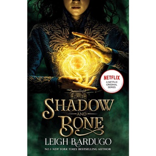 สั่งเลย หนังสือมือ1! GRISHA 01: SHADOW AND BONE (TV TIE-IN ED)