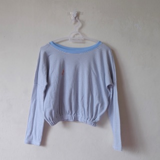 เสื้อครอปลายทางจั้มยางยืด