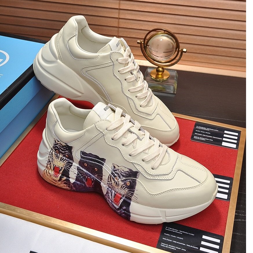 rhyton leather sneaker with tiger