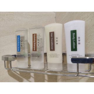 Holiday Inn Hotel - Bath Amenities Set, Travel Set = 35ml// ชุดเครื่องอาบน้ำ  โรงแรม ฮอลิเดย์ อินน์ ขนาด= 35 มล.