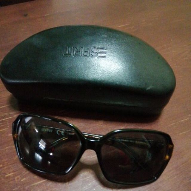 แว่นตากันแดดesprit