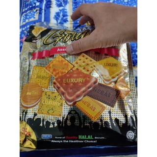 GOLDEN BISKUT BERANEKA