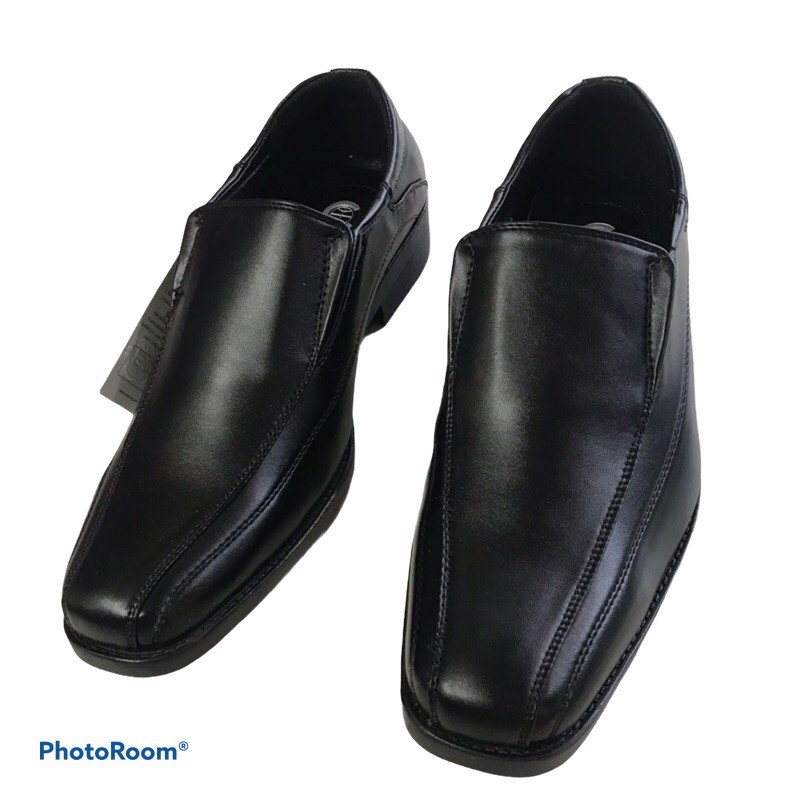csb  รองเท้าคัชชูผู้ชายแบบสวม รุ่น CM500 สีดำ