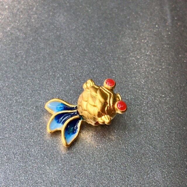 ชาร์มปลาทอง “หางฟ้า” ทองคำแท้ 99.9✨หนัก 0.12gงานฮ่องกง ⛩DIY