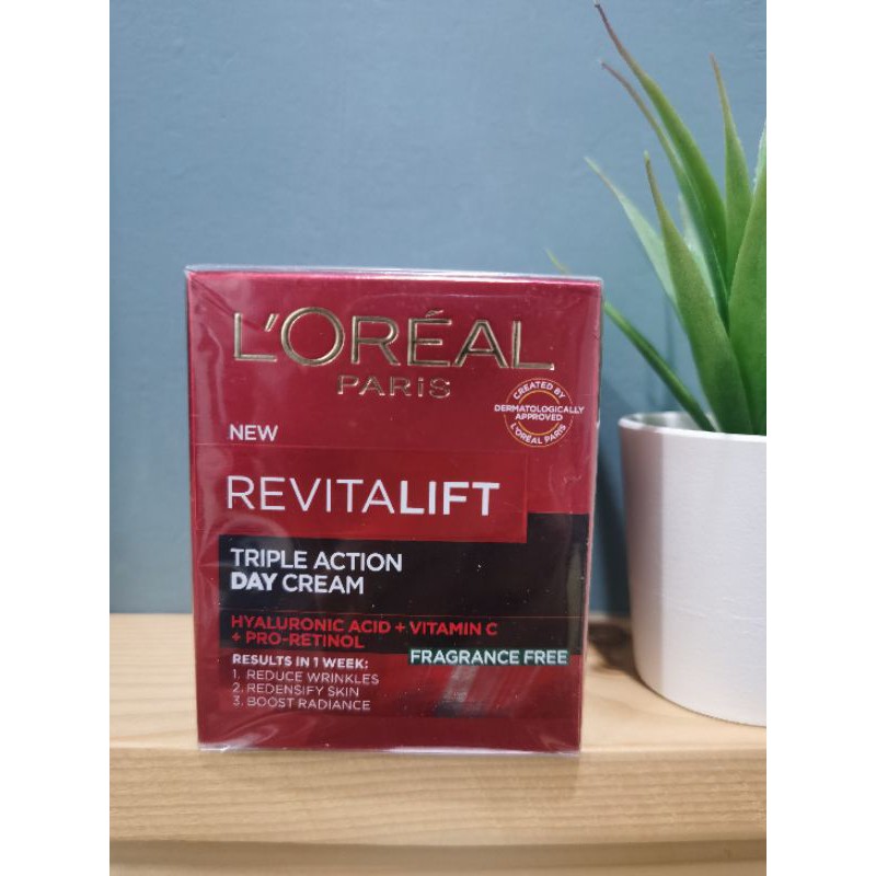 L'OREAL PARIS REVITALIFT TRIPLE POWER AGE-CORRECTING Day Cram SPF + Night Cream