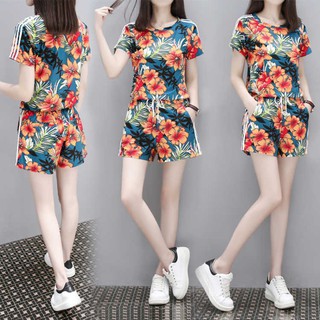 /668#พร้อมส่ง-ชุดเซทเเฟชั่น ชุดเซทลายดอกไม้ เสื้อ+กางเกงขาสั…