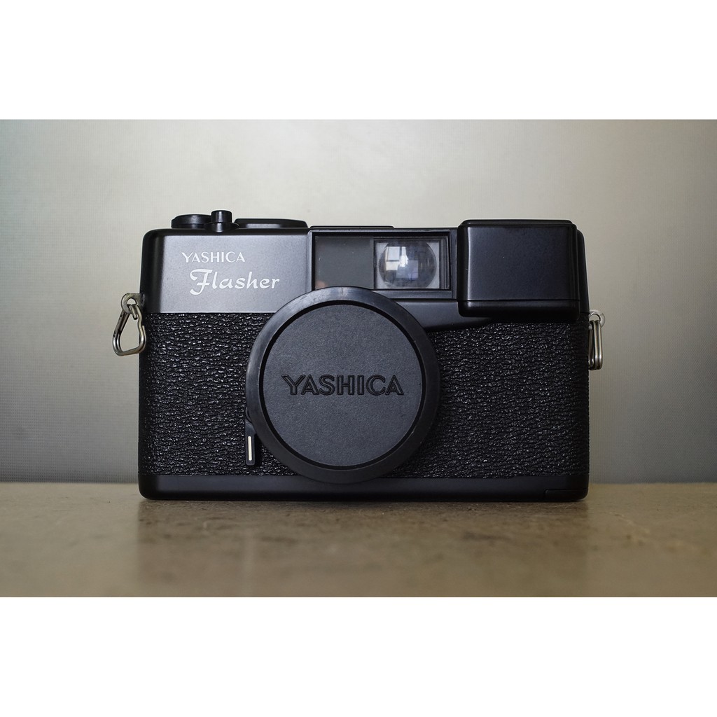 กล้องฟิล์ม Yashica Flasher