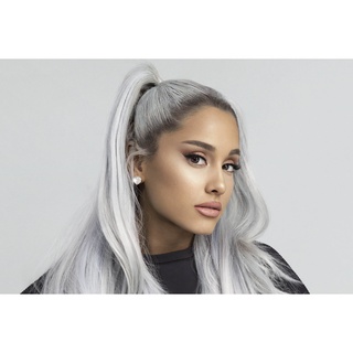 โปสเตอร์ Ariana Grande อารีอานา กรานเด Poster แต่งคอนโด ตกแต่งห้อง รูปภาพติดห้อง ตกแต่งผนัง ของขวัญ โปสเตอร์ติดผนัง