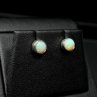 ต่างหูพลอยโอปอลแท้ ตัวเรือนเงินแท้ 925 ทรงกลม6มิล (Silver 925 Round Fire Opal 6mm Stud Earrings) #3