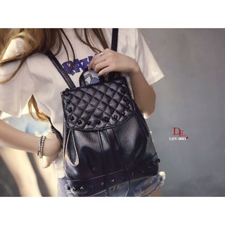 LOV-0001 กระเป๋าเป้แฟชั่น วัสดุหนัง PU ดีไซน์ประดับหมุด