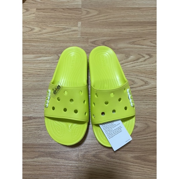 Crocs Classic Slide สีเขียวมะนาว