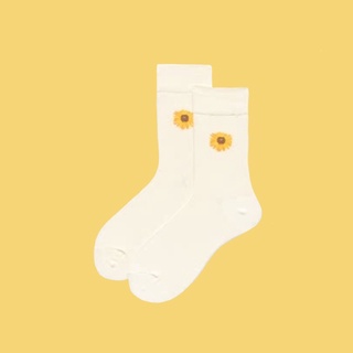 Sunflower Minimal Socks | ถุงเท้าสีขาวลายดอกไม้มินิมอล