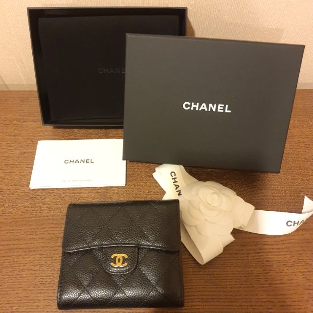 Used Chanel Trifold wallet holo25