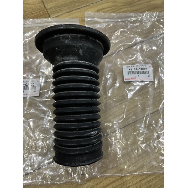 ยางรองสปริงหน้าตัวบน ตัวล่าง TOYOTA WISH ปี04-06 ALTIS ปี02-13 ของแท้  หลุดประมูล 48157-02030