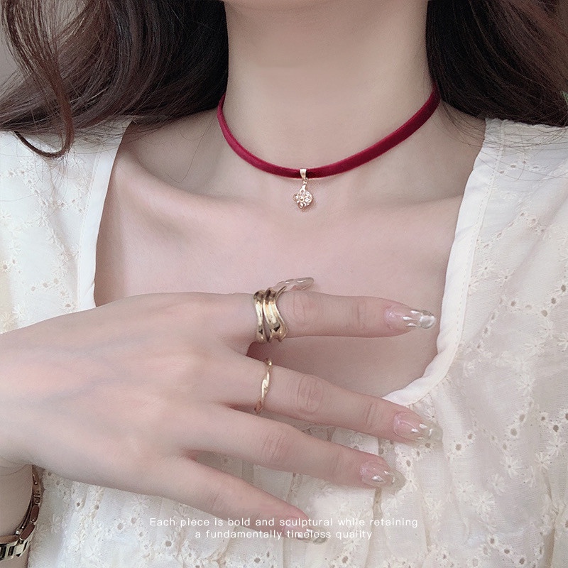 โช้กเกอร์ กํามะหยี่ สีแดง เพชร จี้ ไหปลาร้า โซ่ สร้อยคอแฟชั่น เครื่องประดับแฟชั่น