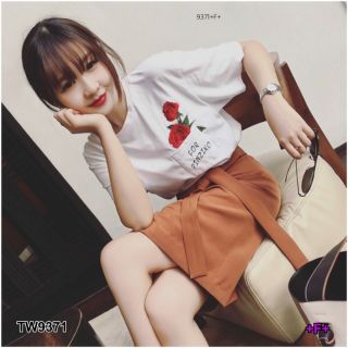 TW9371

Set เสื้อปักกุหลาบ + กระโปรง