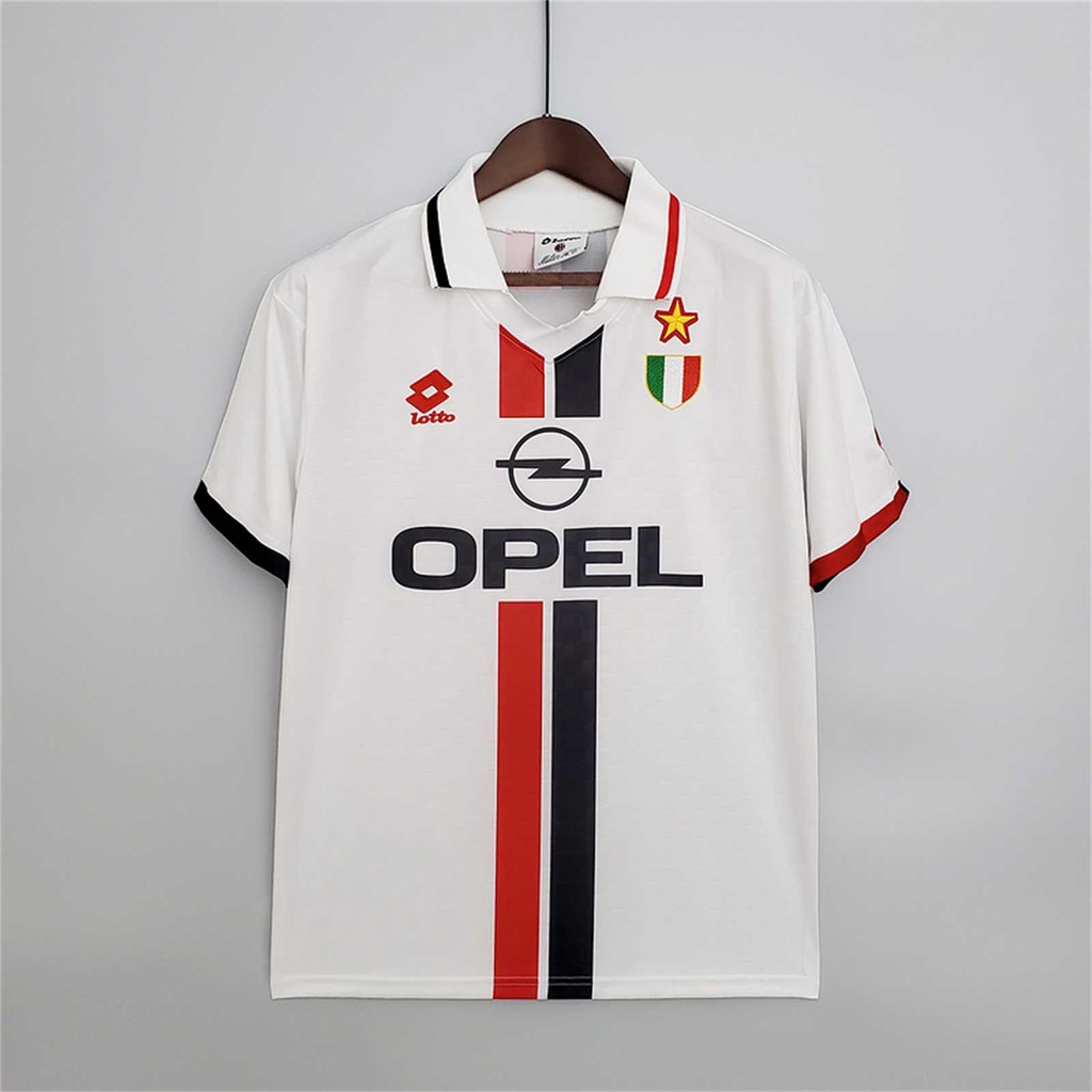 T-shirts 351 บาท 95-97 Milan Away เสื้อฟุตบอลย้อนยุค Football (Beau) Sports & Outdoors