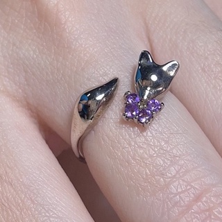 Platinum Plated Sterling Silver Natural Amethyst Fox Ring แหวนรูปจิ้งจอก ทำจากเงิน 925 ชุบพลสติน พลอยอเมทิสต์ธรรมชาติ