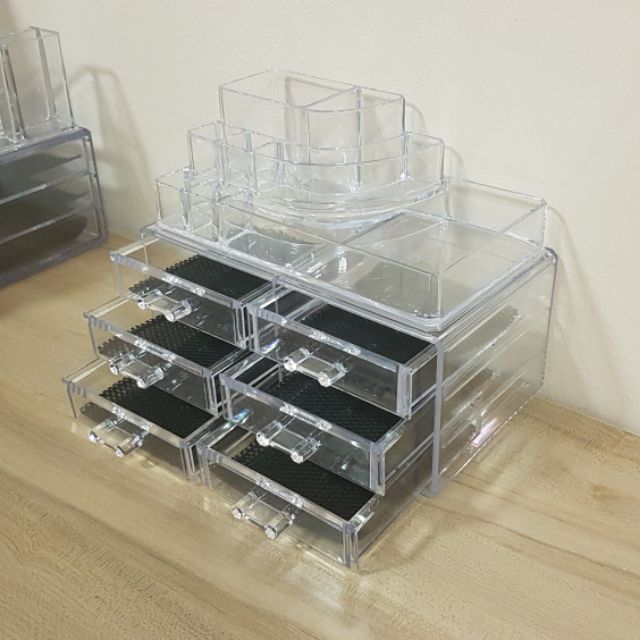 Cosmetic organizer set