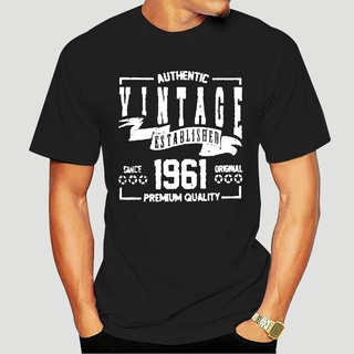 เสื้อยืดผ้าฝ้ายพิมพ์ลายขายดี เสื้อยืด คอกลม ผ้าฝ้าย พิมพ์ลาย EST 1961 A.png s Premium สําหรับผู้ชาย