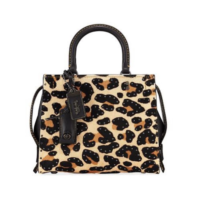 กระเป๋า Coach หนังแท้ ขนสัตว์แท้ลายเสือ ป้าย king power duty free รับประกันของแท้ Sale!