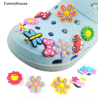 [FunnyHouse] ใหม่ รองเท้าแตะ Crocs Jibbitz PVC ลายการ์ตูนน่ารัก สุ่มแบบ 20 ชิ้น