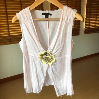 เสื้อกล้าม Mango Floral Appliqué Top