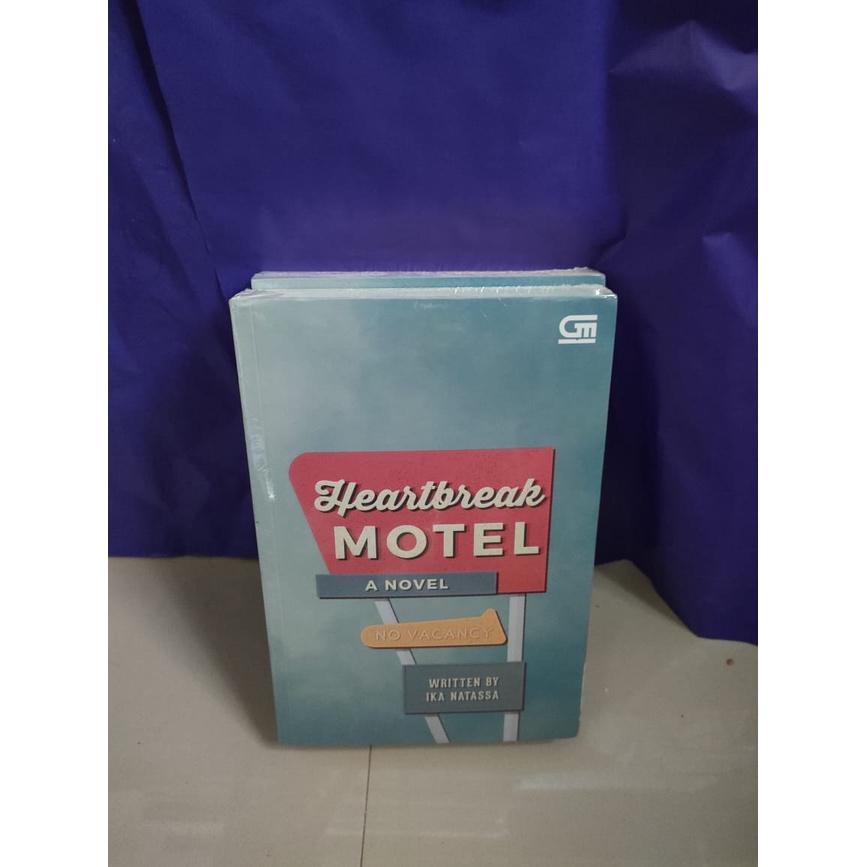 Heartbreak Motel****