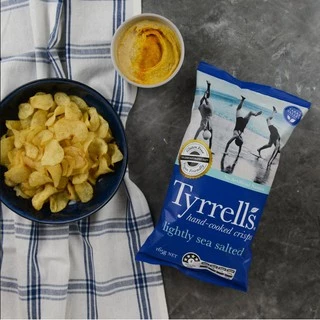 [Best Before 15-Aug-2026]Tyrrells Lightly Sea Salted Crisps 150gm ทิเรลส์ มันฝรั่งอบกรอบรสเกลือทะเลบางเบา 150 กรัม
