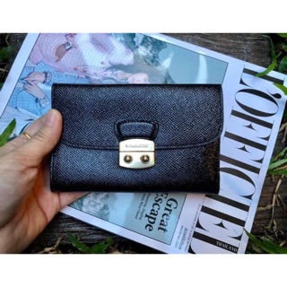 🔖2,890.- AVARY MEDIUM ENVELOPE WALLET F39164 BLACK/LIGHT GOLD 6" (L) x 3 3/4" (H) x 3/4" (W)