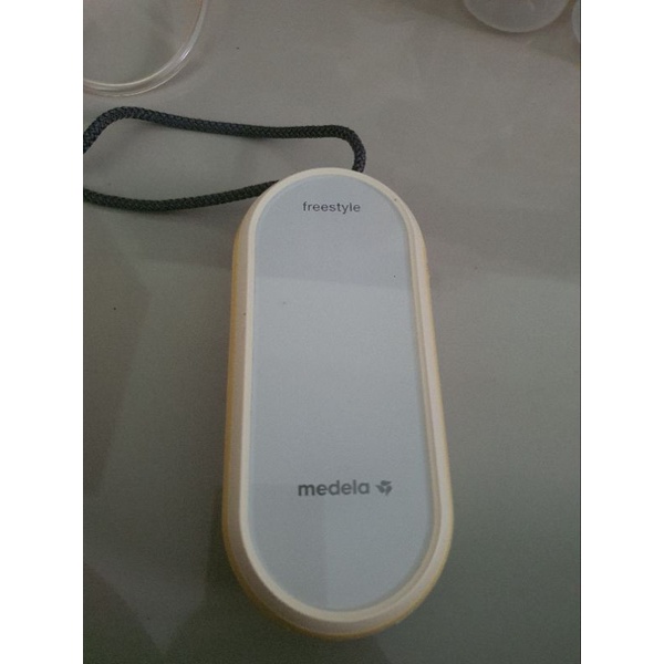 เครื่องปั๊มนม medela freestyle flex มือสอง