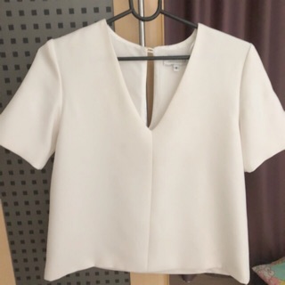 Faminous V neck top white size S