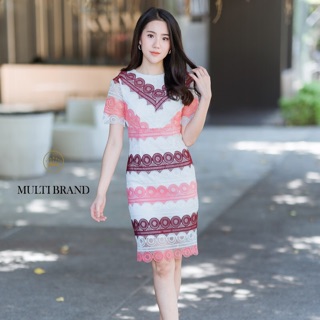 เดรสผ้าลูกไม้ เล่นสลับสี งานสวยมาก
