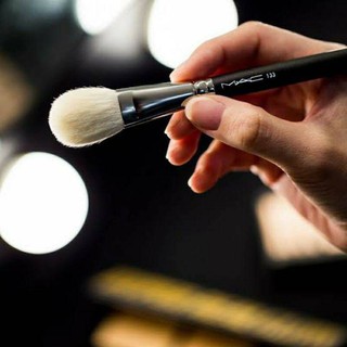 แปรงแต่งหน้า MAC 133 Small Cheek Brush