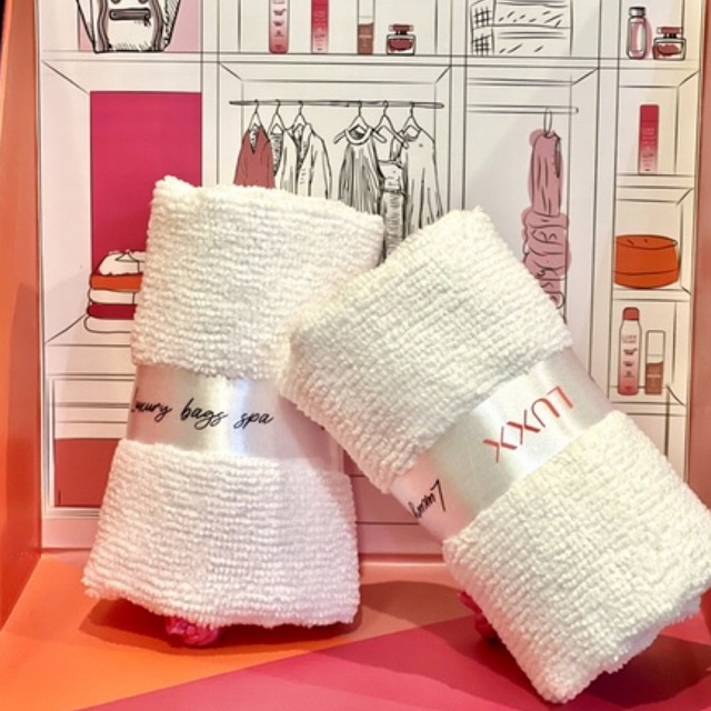 ผ้าไมโครไฟเบอร์ ผ้าหนาเนื้อนุ่ม เหมาะกับการทำสปากระเป๋า เช็ดคราบได้ดีทำความสะอาดกระเป๋าได้ง่ายขึ้น