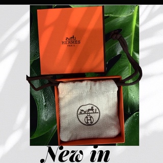 กล่อง hermes ใส่กำไล clic clac พร้อมถุงผ้าตามรูป