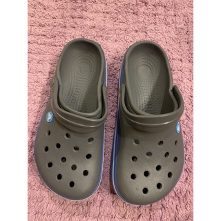 รองเท้าลำลองcrocs มือ2