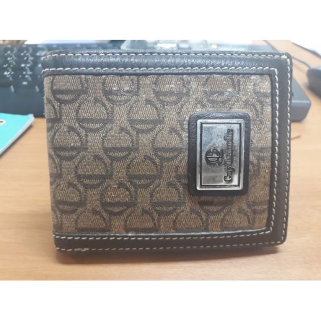 กระเป๋าตังผู้ชาย/ผู้หญิง Brandname Guy Laroche  ของแท้(สินค้ามือ2) สภาพดี