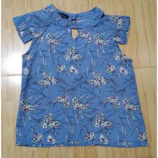 งานเซตเสื้อกับกางเกงขาสั้นมือสอง