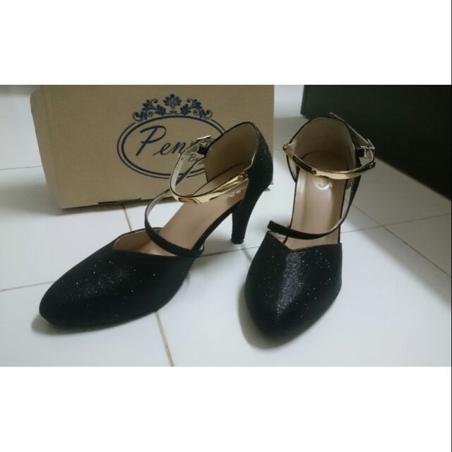 รองเท้าส้นสูง penne by lek สีดำ