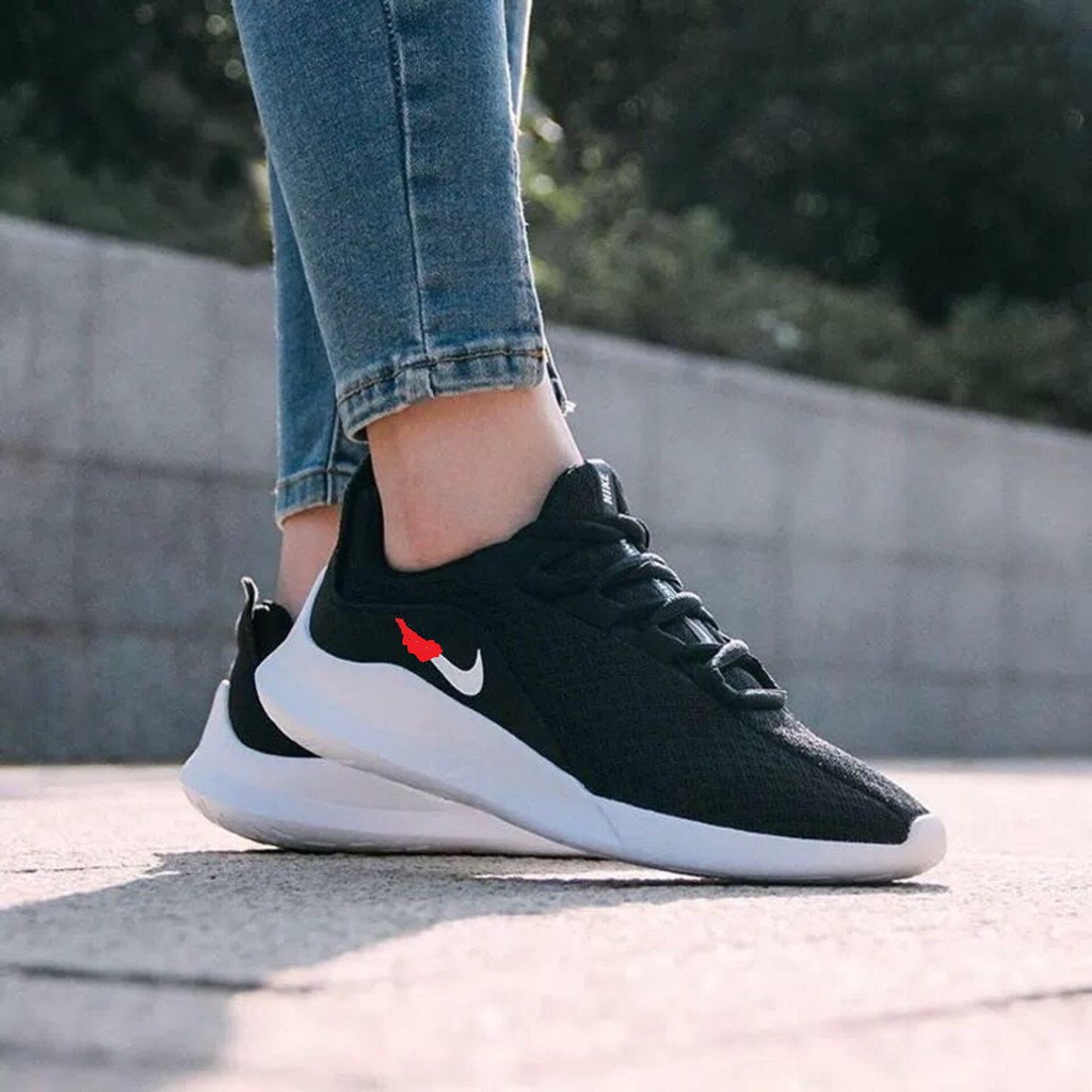 Amy แท้ Nike Roshe Run 5ไนกี้ผู้ชายและผู้หญิงรองเท้าผ้าใบสินค้าฮ่องกงสีดำ รับประกันการจัดส่ง48ชั่วโมง
