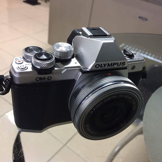 Olympus OMD EM10 Mark II