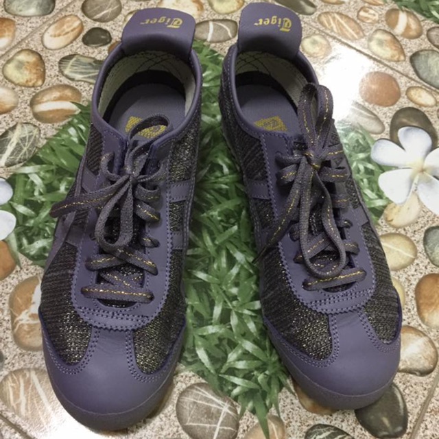 รองเท้า onitsuka tiger