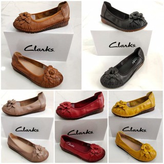 Clarks Flower 875 รองเท้าหนัง ส้นแบน สําหรับผู้หญิง