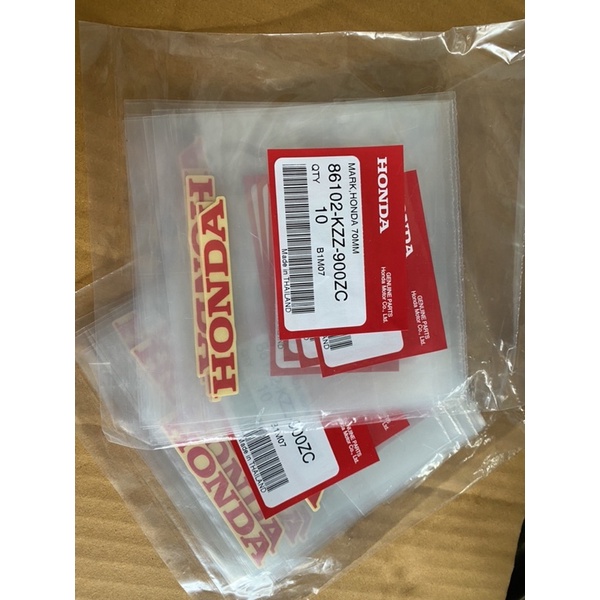 สติ๊กเกอร์ Honda สีแดง 70MM **ราคาต่อ 1 ชิ้นค่ะ**