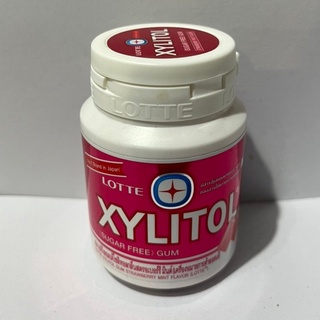 Lotte XYLITOL หมากฝรั่งลอตเต้ กระปุกขนาด 58 กรัม StrawberryMint